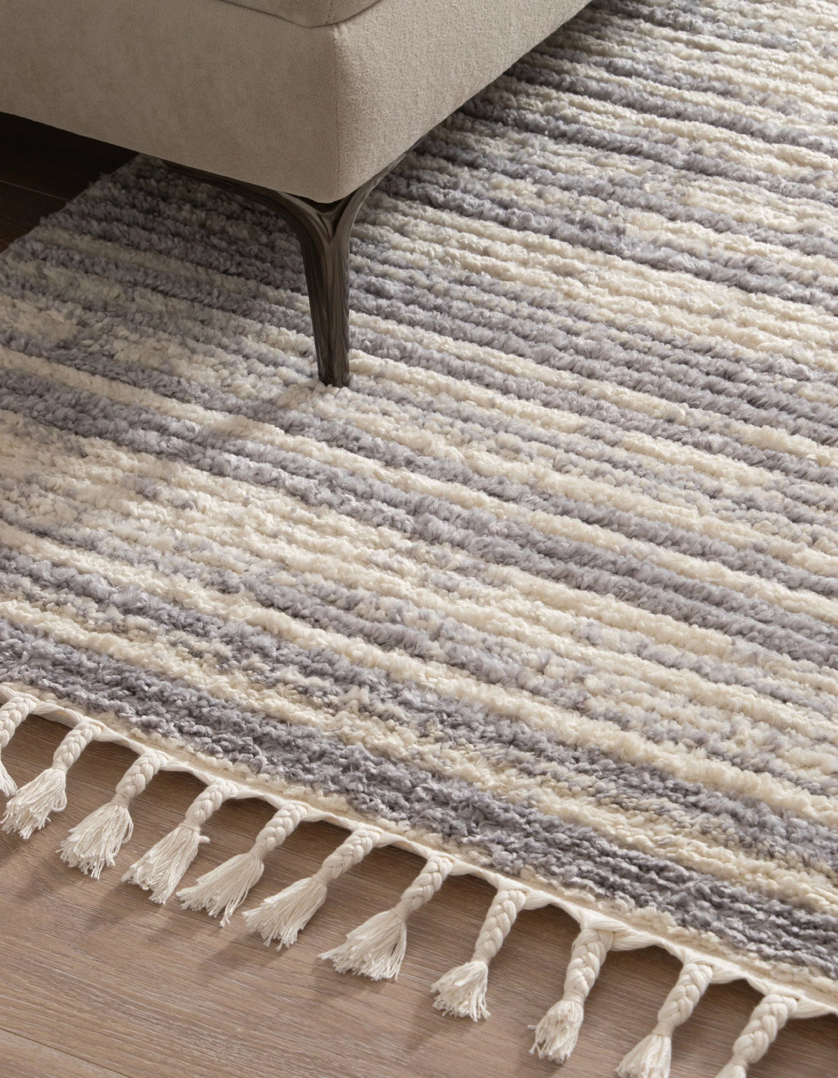 Läufer Teppich Frauenfeld Linea in Beige von Hadorn™ - Lifestyle Image