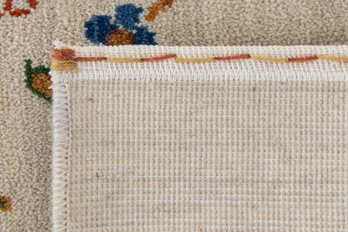 Rechteck Teppich Emmen in Beige von Hadorn™ - Lifestyle Image