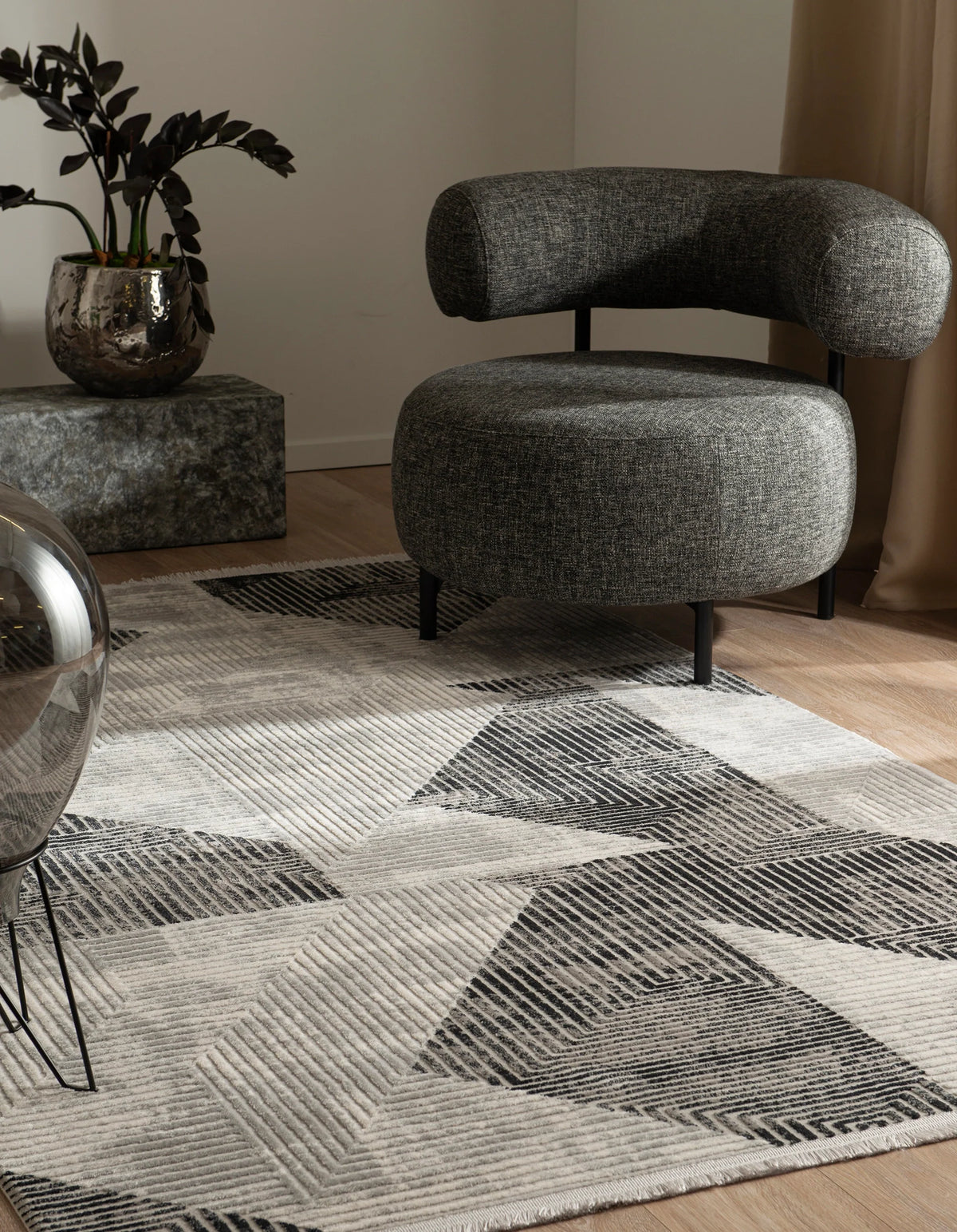 Rechteck Teppich Davos Grecian in Grau von Hadorn™ - Lifestyle Image