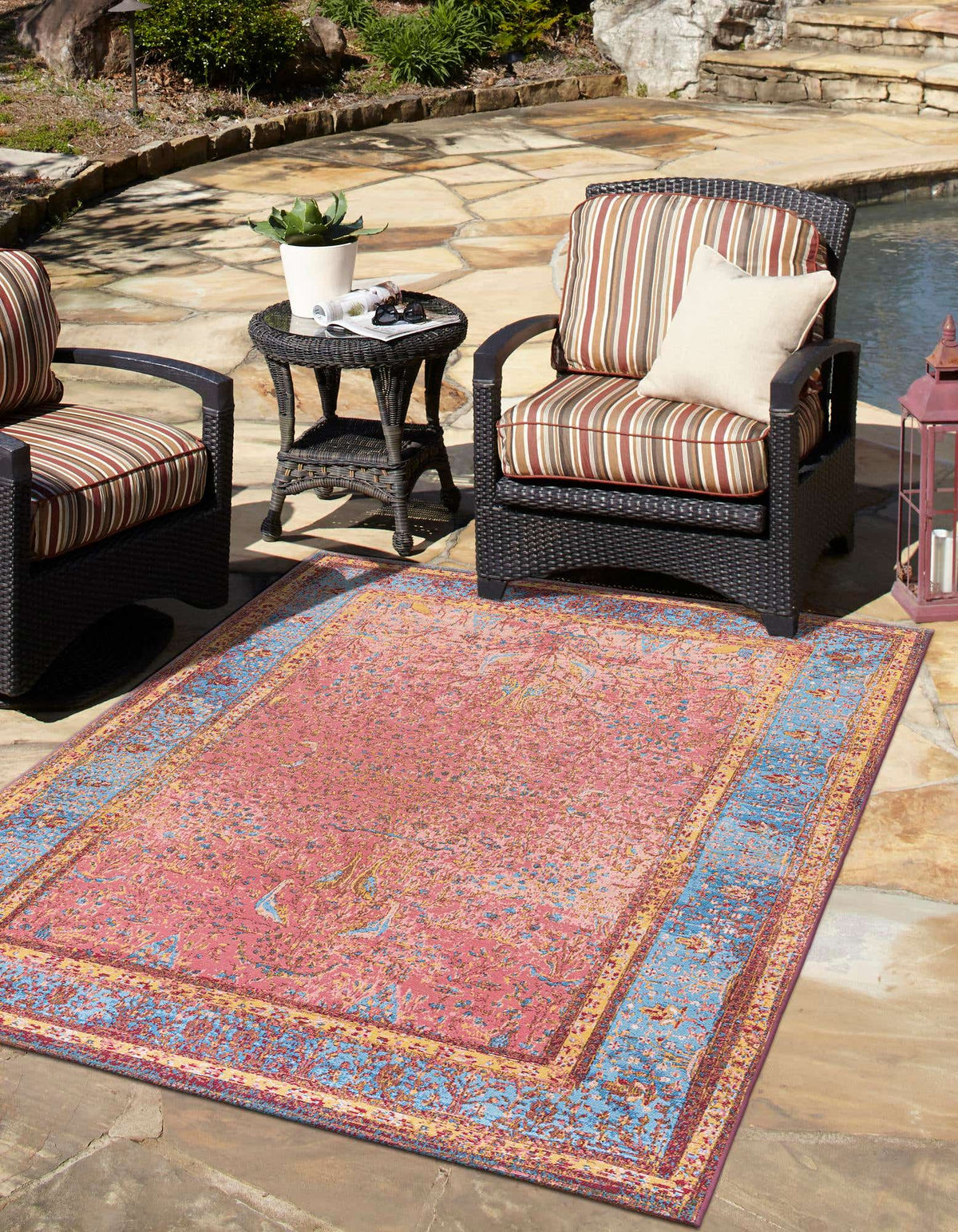 Outdoor Traditional