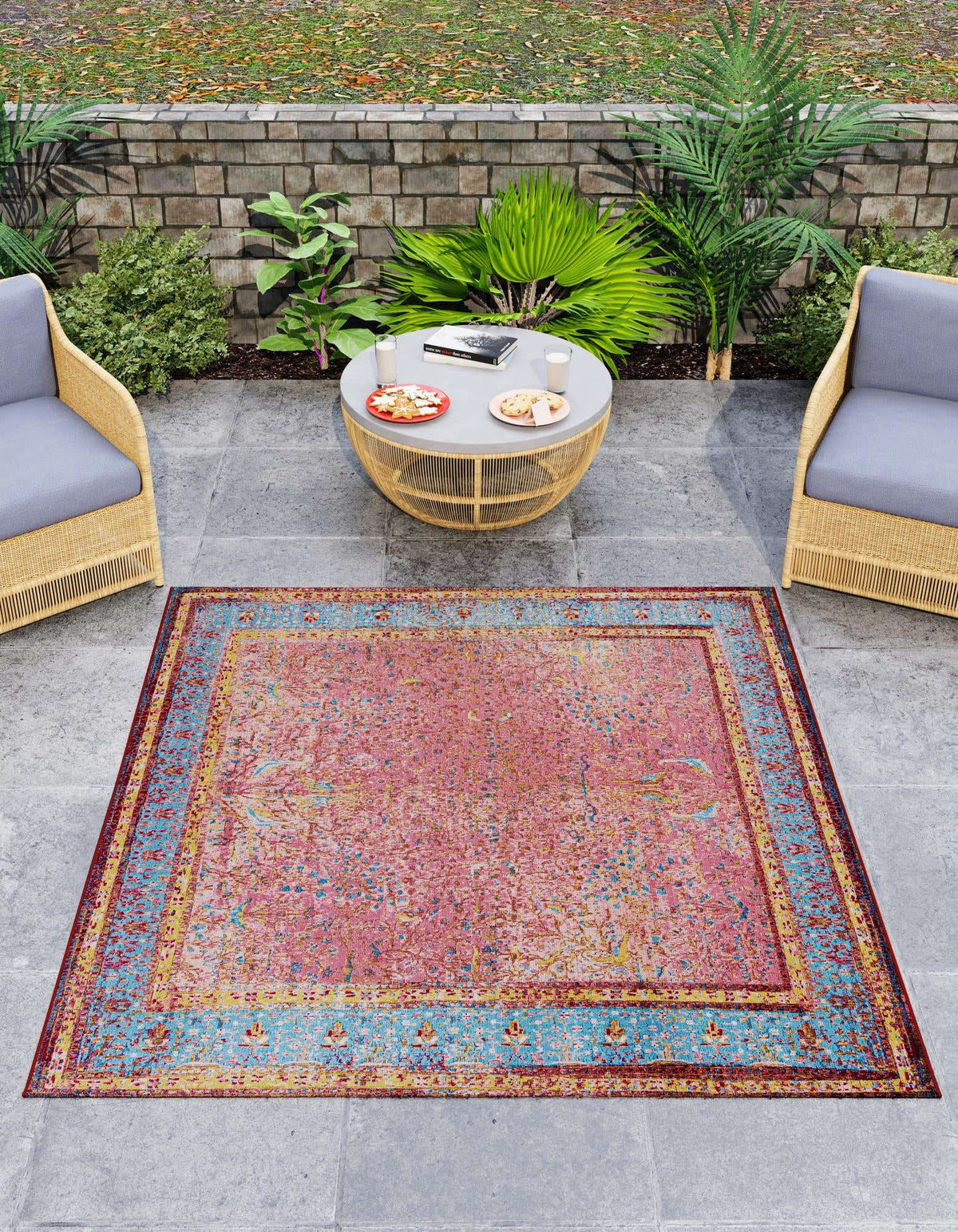 Outdoor Traditional