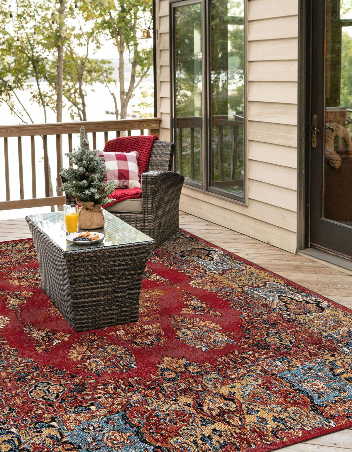 Outdoor Traditional