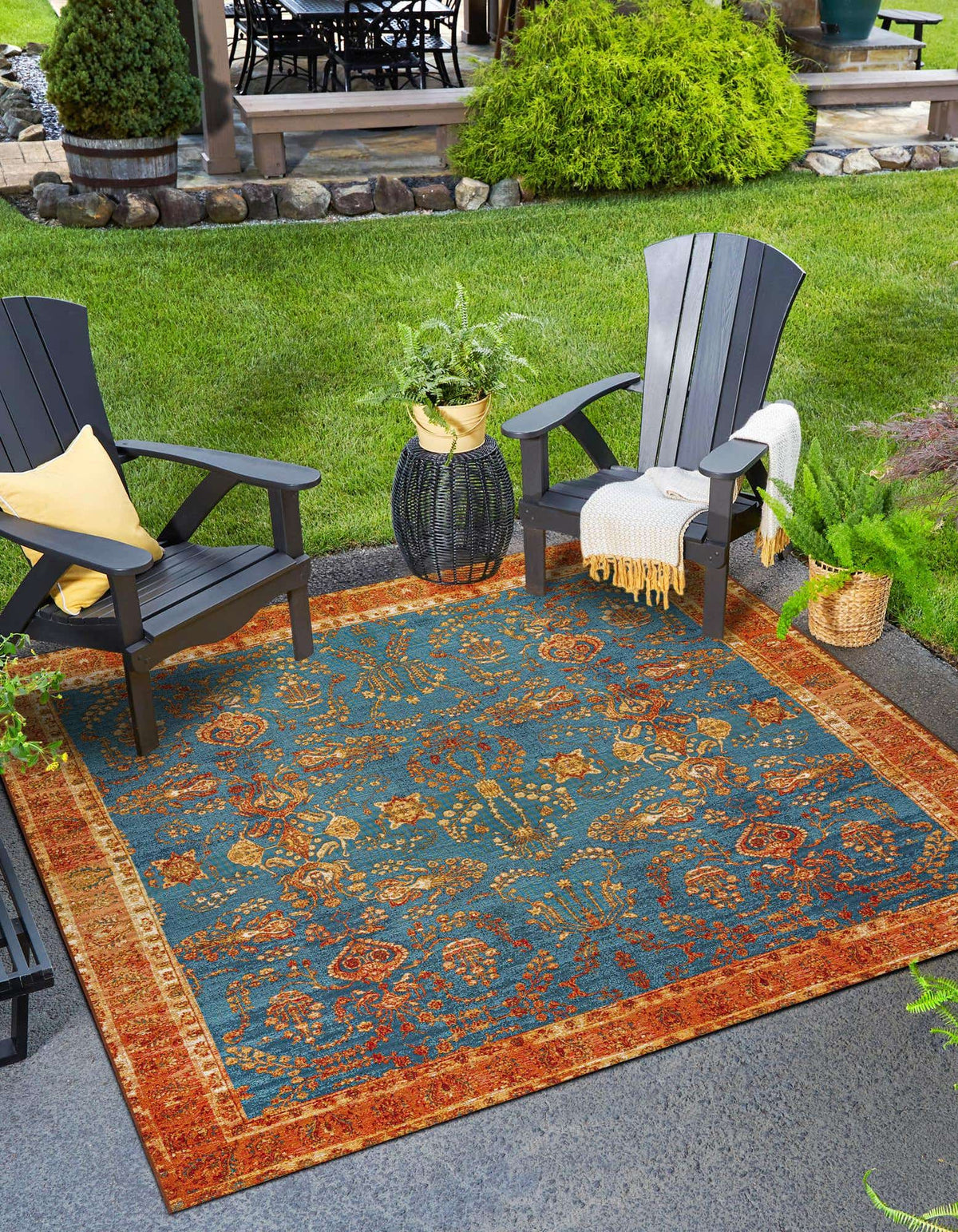 Outdoor Traditional