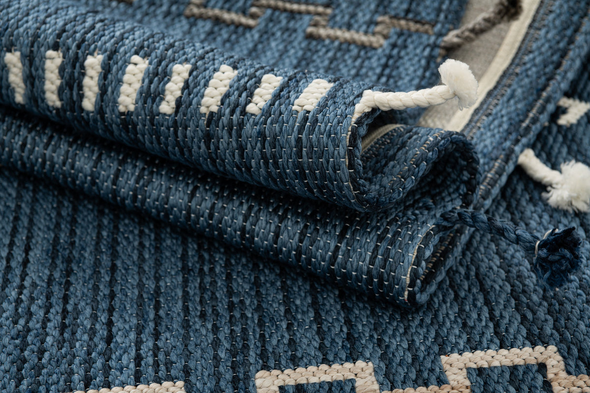 Rechteck Teppich Juniper Greka in Blau von Hadorn™ - Lifestyle Image