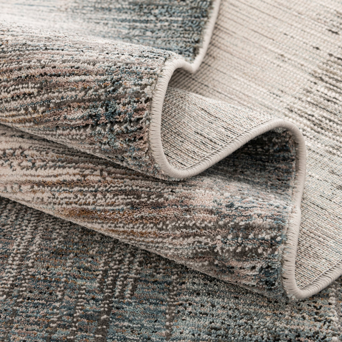 Rechteck Teppich Zora Blege in Blau von Hadorn™ - Lifestyle Image