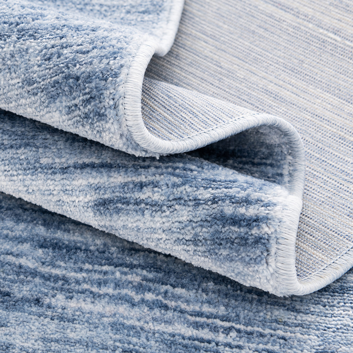 Läufer Teppich Gabbeh Design in Hellblau von Hadorn™ - Lifestyle Image