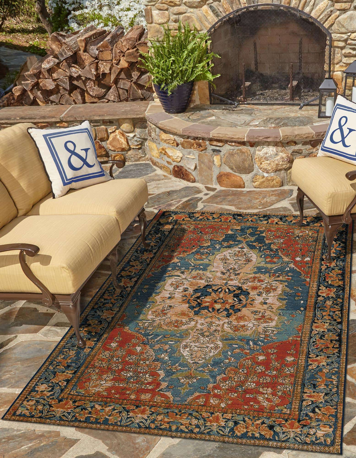 Outdoor Traditional