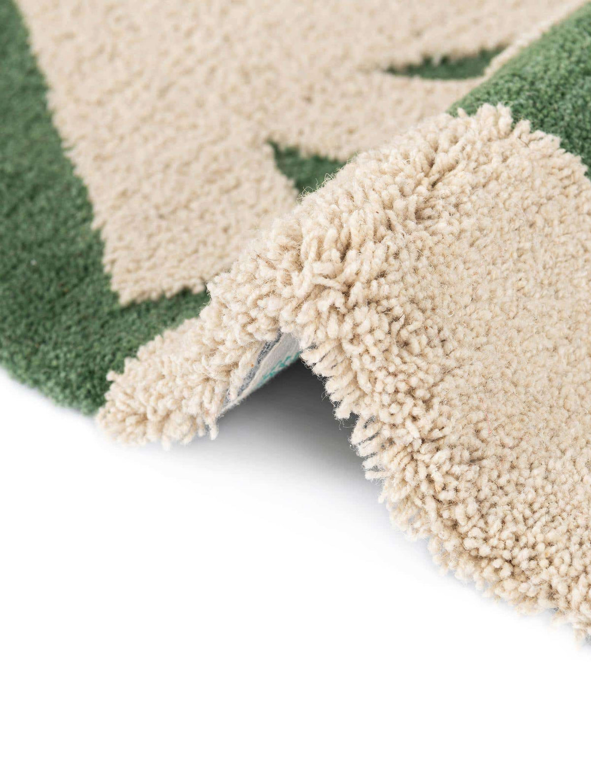 Rechteck Teppich AI Handgetuftet in Grün und Elfenbein von Hadorn™ - Lifestyle Image