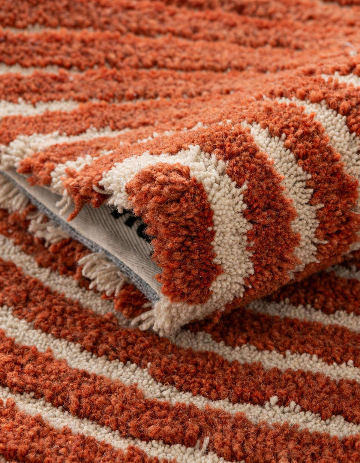 Rechteck Teppich AI Handgetuftet in Orange von Hadorn™ - Lifestyle Image