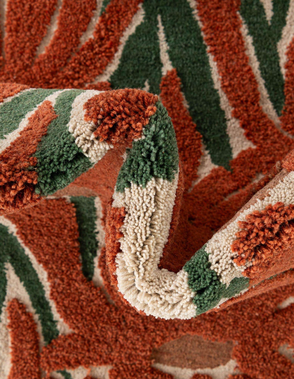Quadratisch Teppich AI Handgetuftet in Orange und Grün von Hadorn™ - Lifestyle Image
