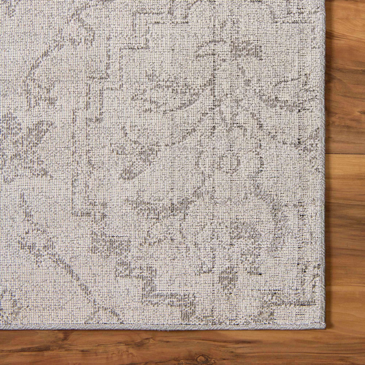 305 x 216 Damask