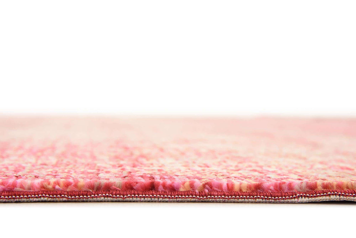 Quadratisch Teppich Aqua in Rot von Hadorn™ - Lifestyle Image