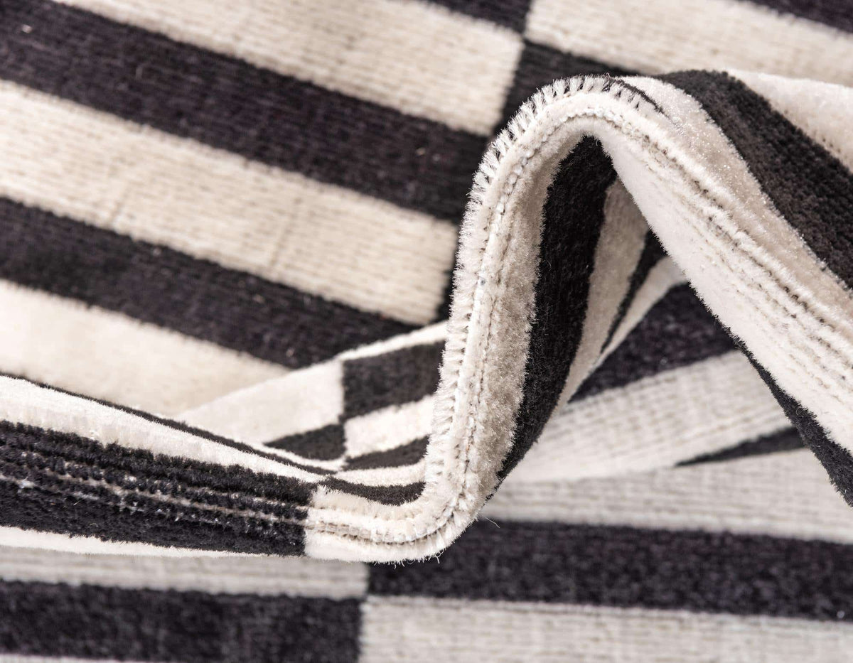 Läufer Teppich Tribeca in Schwarz von Hadorn™ - Lifestyle Image