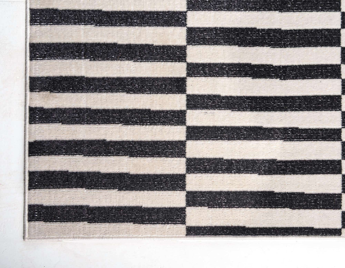 Läufer Teppich Tribeca in Schwarz von Hadorn™ - Lifestyle Image