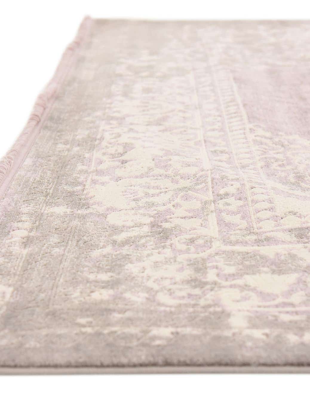 Rechteck Teppich New Vintage in Lila von Hadorn™ - Lifestyle Image