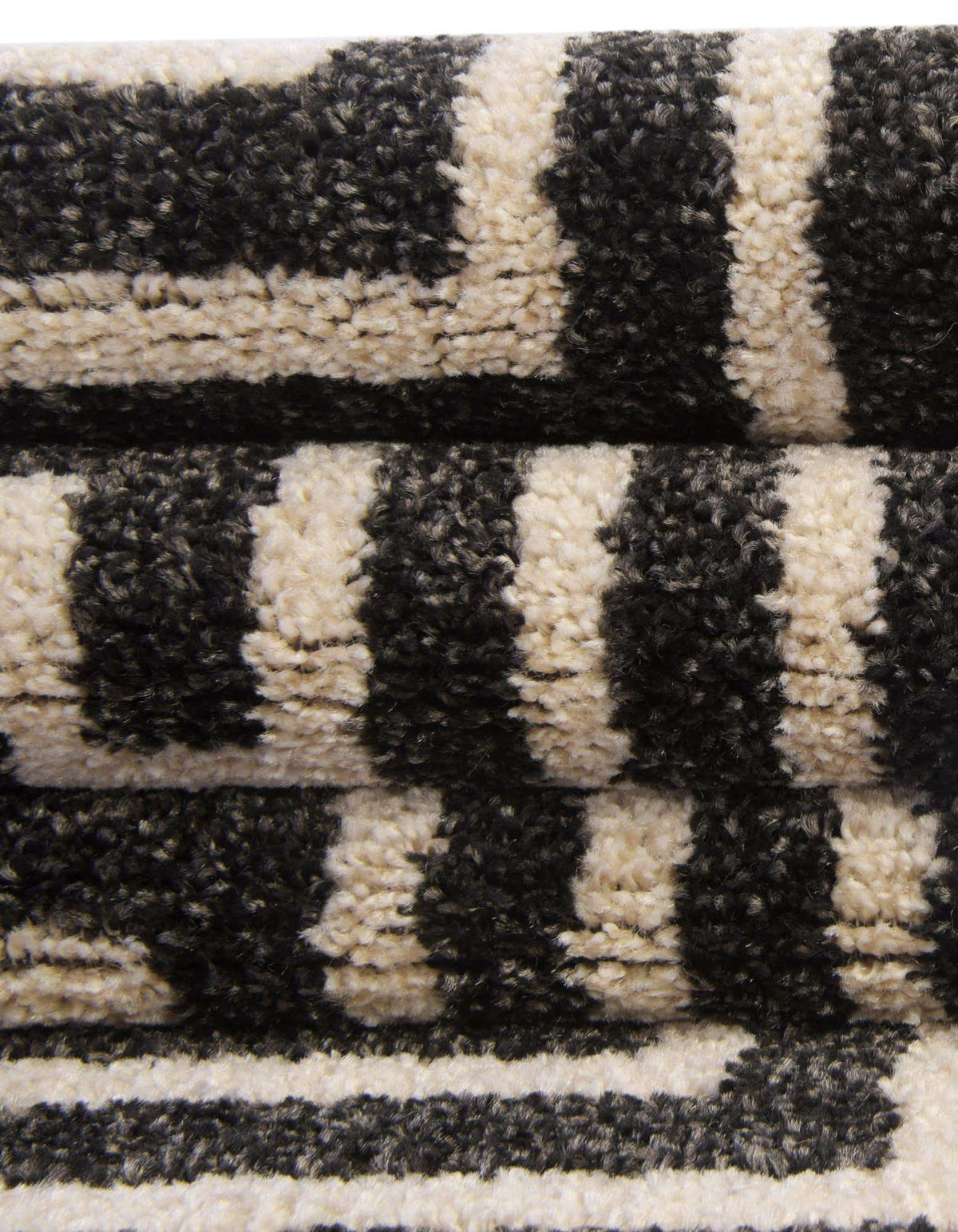 Läufer Teppich Greek Key in Schwarz von Hadorn™ - Lifestyle Image