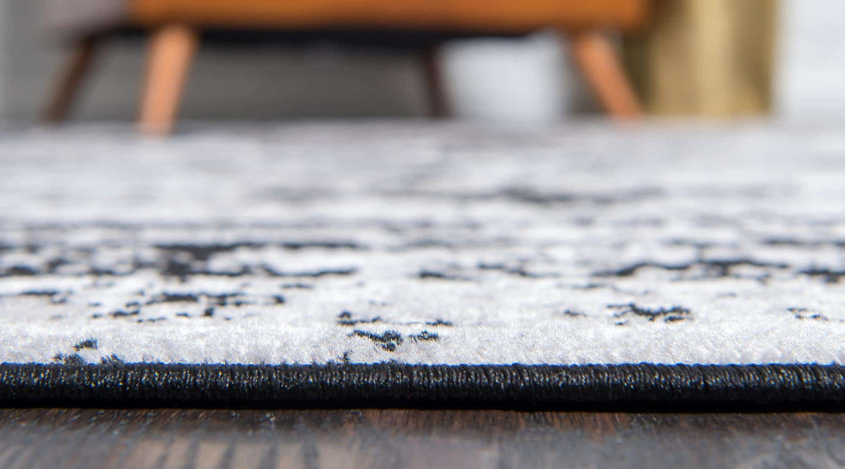 Läufer Teppich Monaco in Schwarz von Hadorn™ - Lifestyle Image