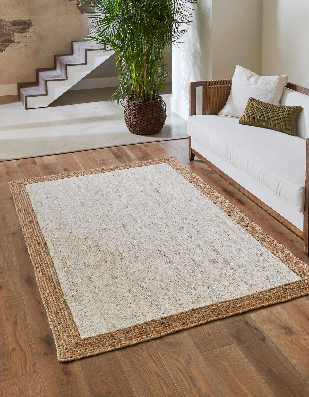 Rechteck Teppich Braided Jute in Weiss von Hadorn™ - Lifestyle Image