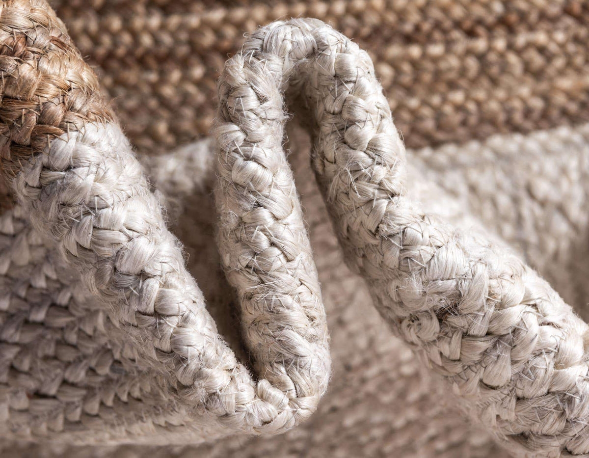Rechteck Teppich Braided Jute in Weiss von Hadorn™ - Lifestyle Image