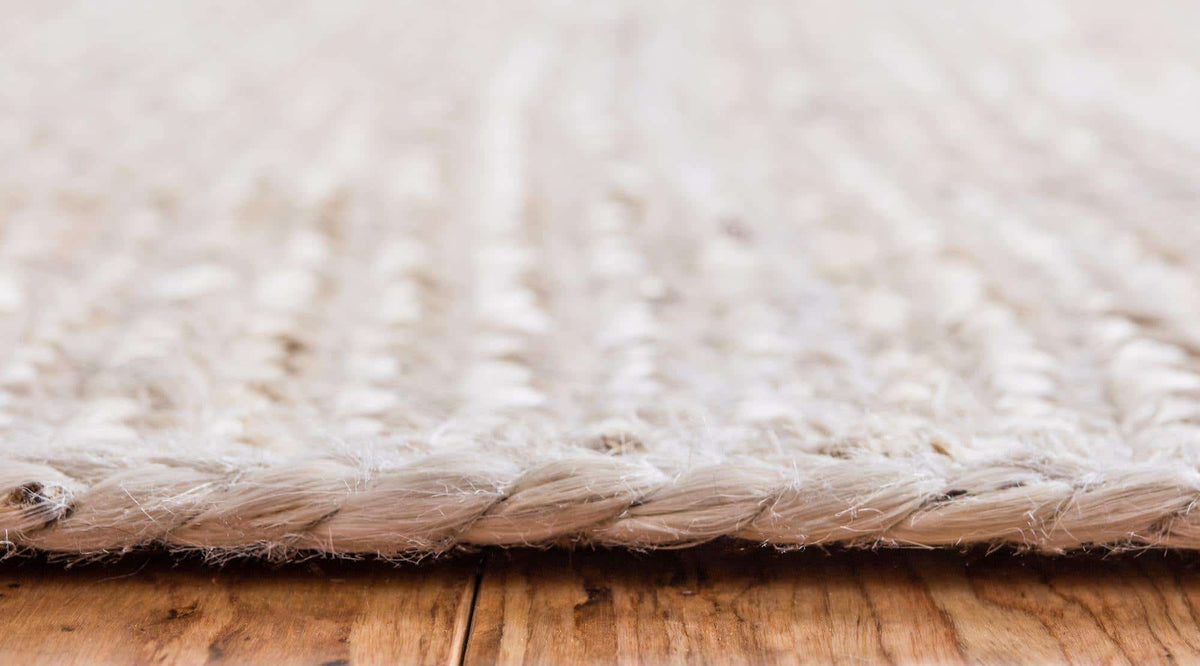 Rechteck Teppich Braided Jute in Weiss von Hadorn™ - Lifestyle Image
