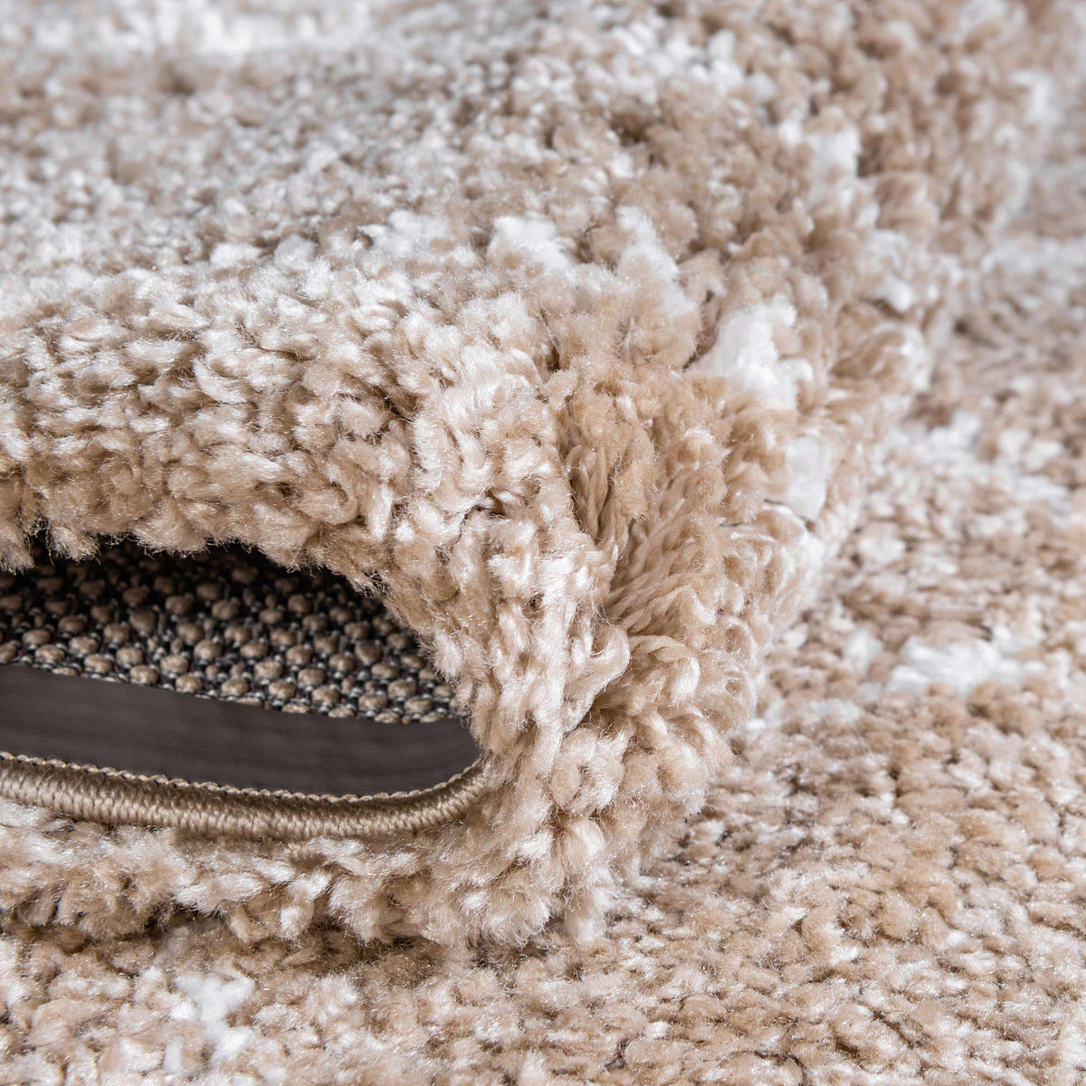 Rechteck Hochflorteppich Marrakesh Shag in Dunkelgrau von Hadorn™ - Lifestyle Image