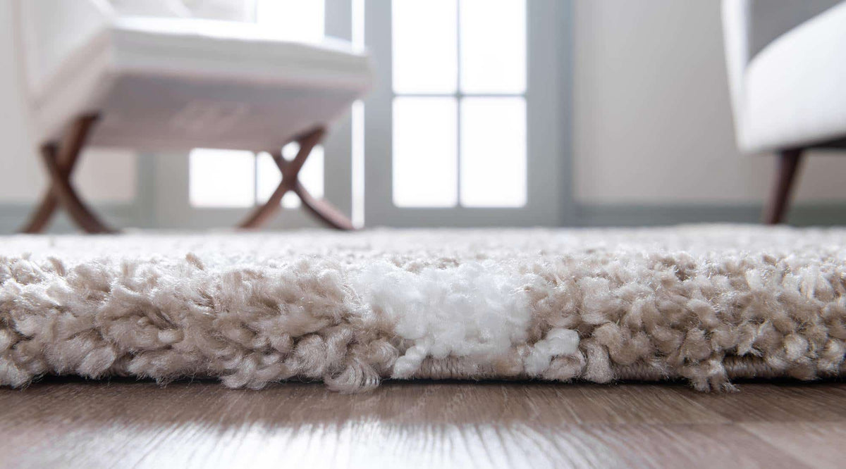 Rechteck Hochflorteppich Marrakesh Shag in Taupe von Hadorn™ - Lifestyle Image