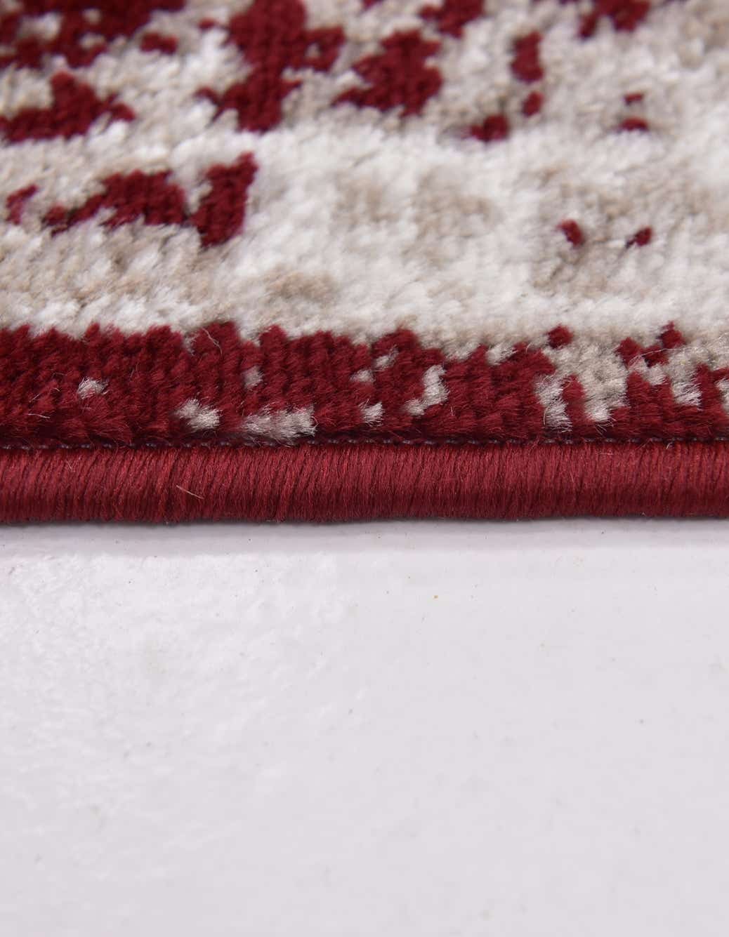 Quadratisch Teppich Monaco in Burgund von Hadorn™ - Lifestyle Image