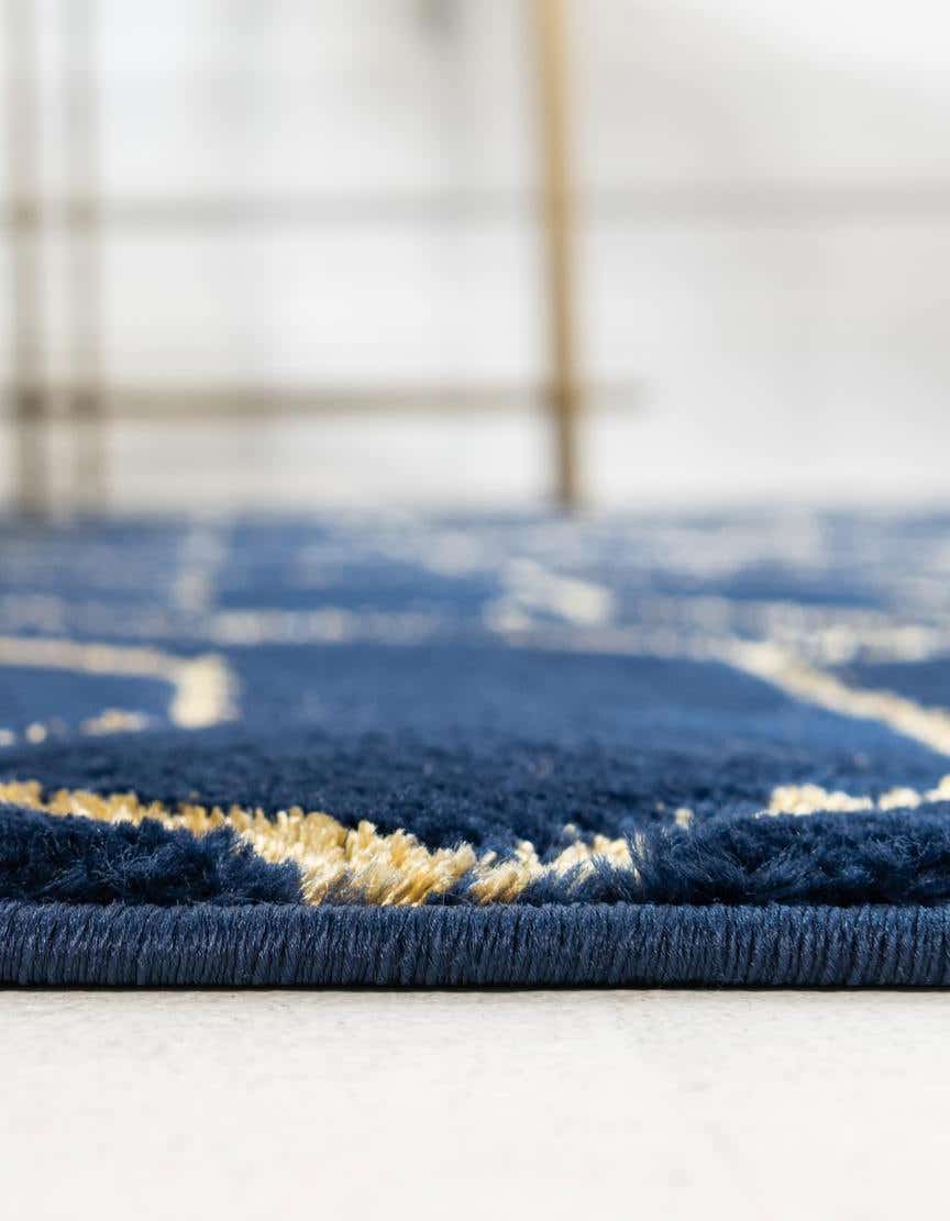 Rechteck Teppich Marilyn Monroe™ Glam Trellis in Marineblaues Gold von Hadorn™ - Lifestyle Image