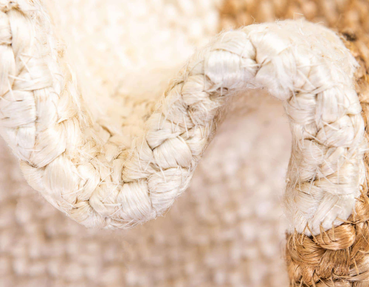 Rund Handgeflochten Teppich Braided Jute in Elfenbein von Hadorn™ - Lifestyle Image