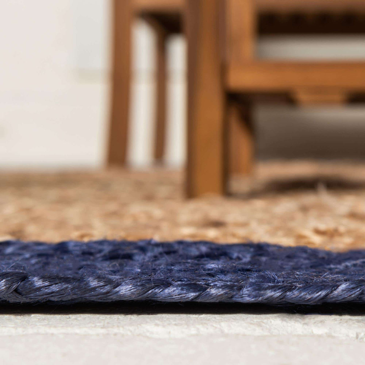 Oval Teppich Braided Jute in Natürlich von Hadorn™ - Lifestyle Image