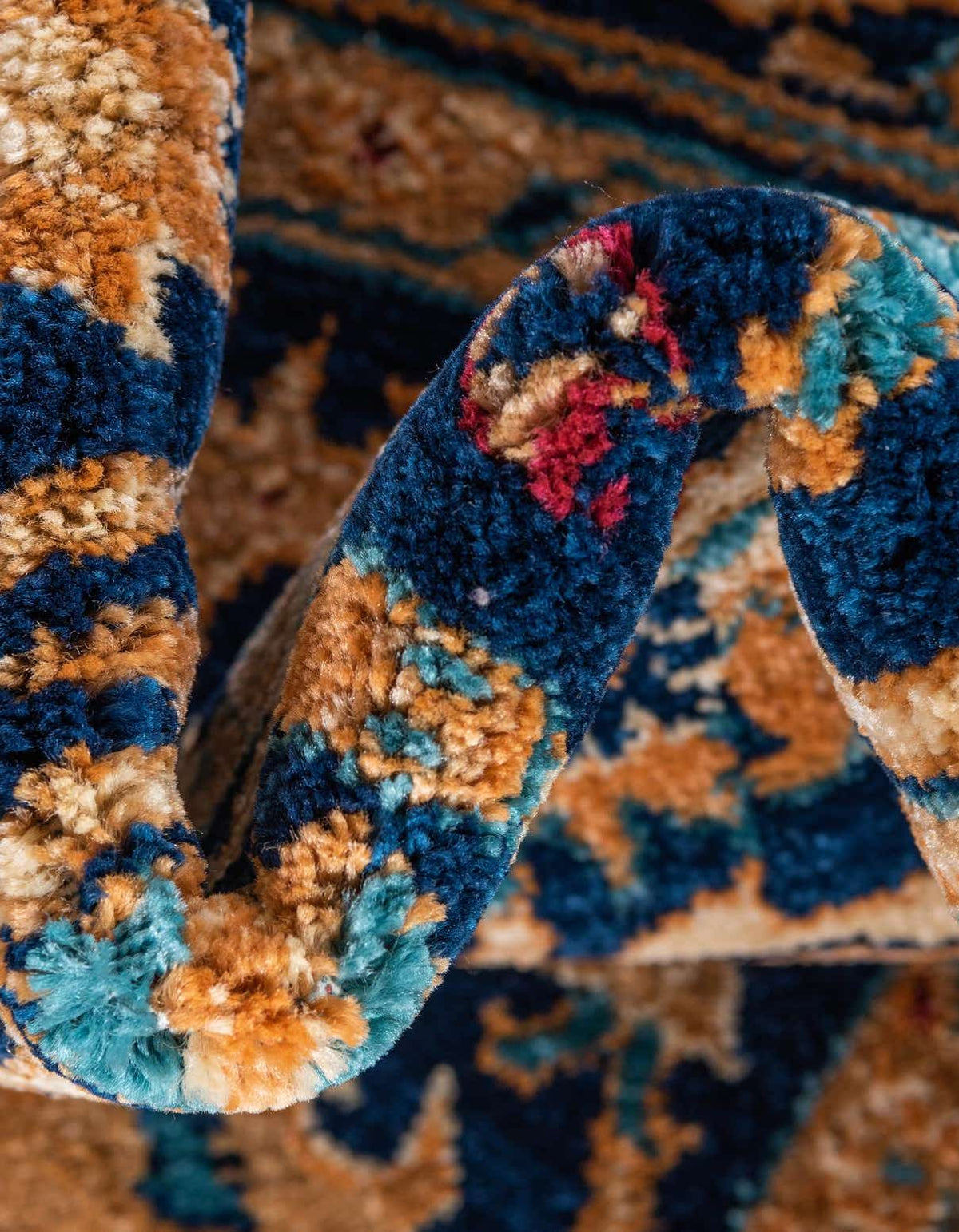 Rechteck Teppich Graham in Marineblau von Hadorn™ - Lifestyle Image