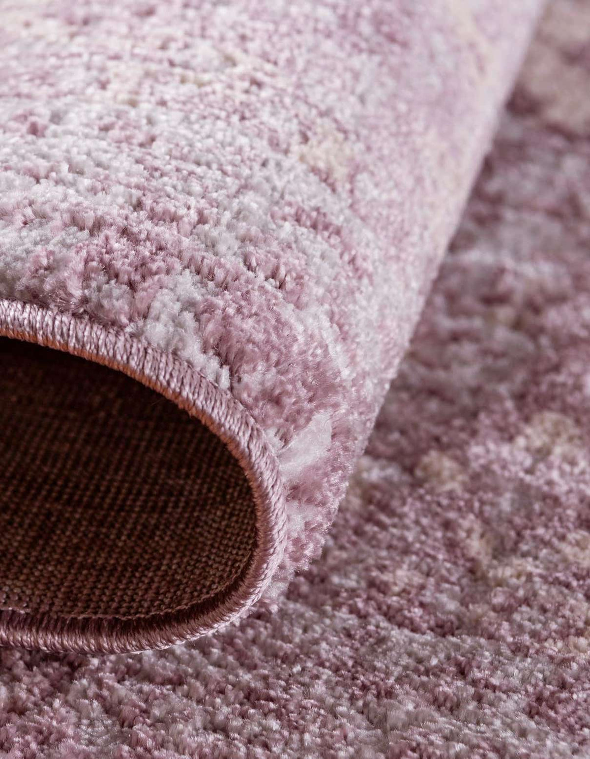 Rund Teppich Legacy in Violett von Hadorn™ - Lifestyle Image
