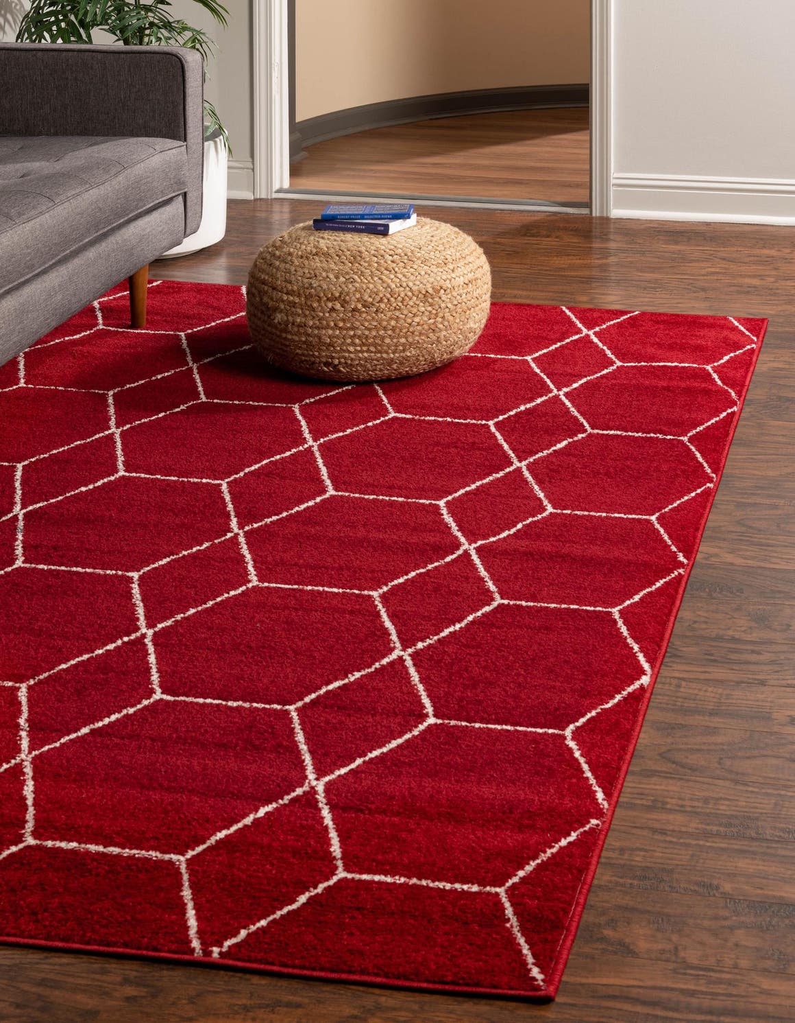Rechteck Teppich Trellis Frieze in Rot von Hadorn™ - Lifestyle Image