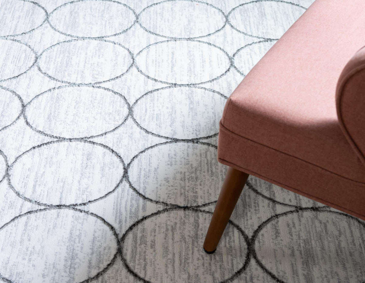 Rechteck Teppich Lattice Trellis in Weiss von Hadorn™ - Lifestyle Image