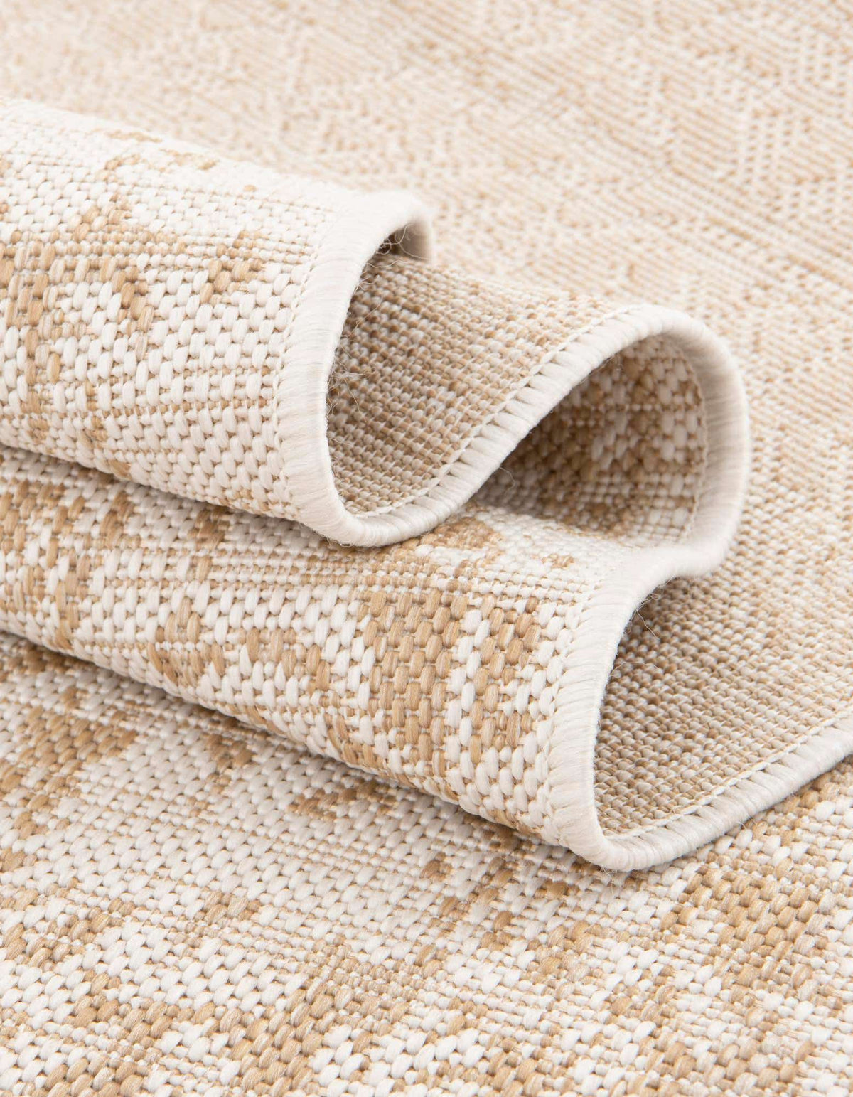 Rechteck Outdoor Teppich Jill Zarin Outdoor in Beige von Hadorn™ - Lifestyle Image