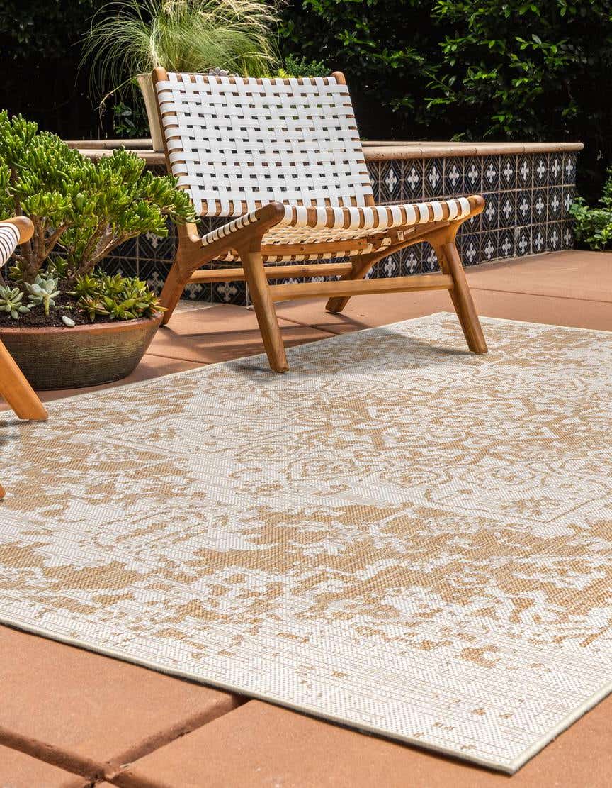 Rechteck Outdoor Teppich Jill Zarin Outdoor in Beige von Hadorn™ - Lifestyle Image