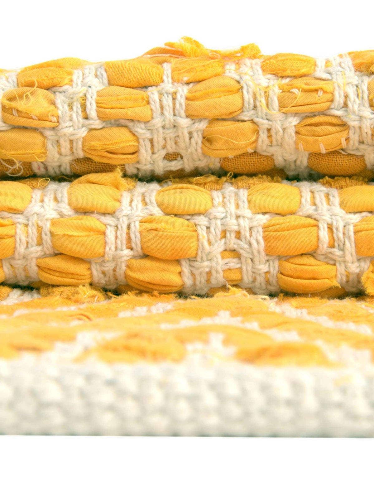 Rechteck Handgeflochten Teppich Chindi Chevron in Gelb von Hadorn™ - Lifestyle Image