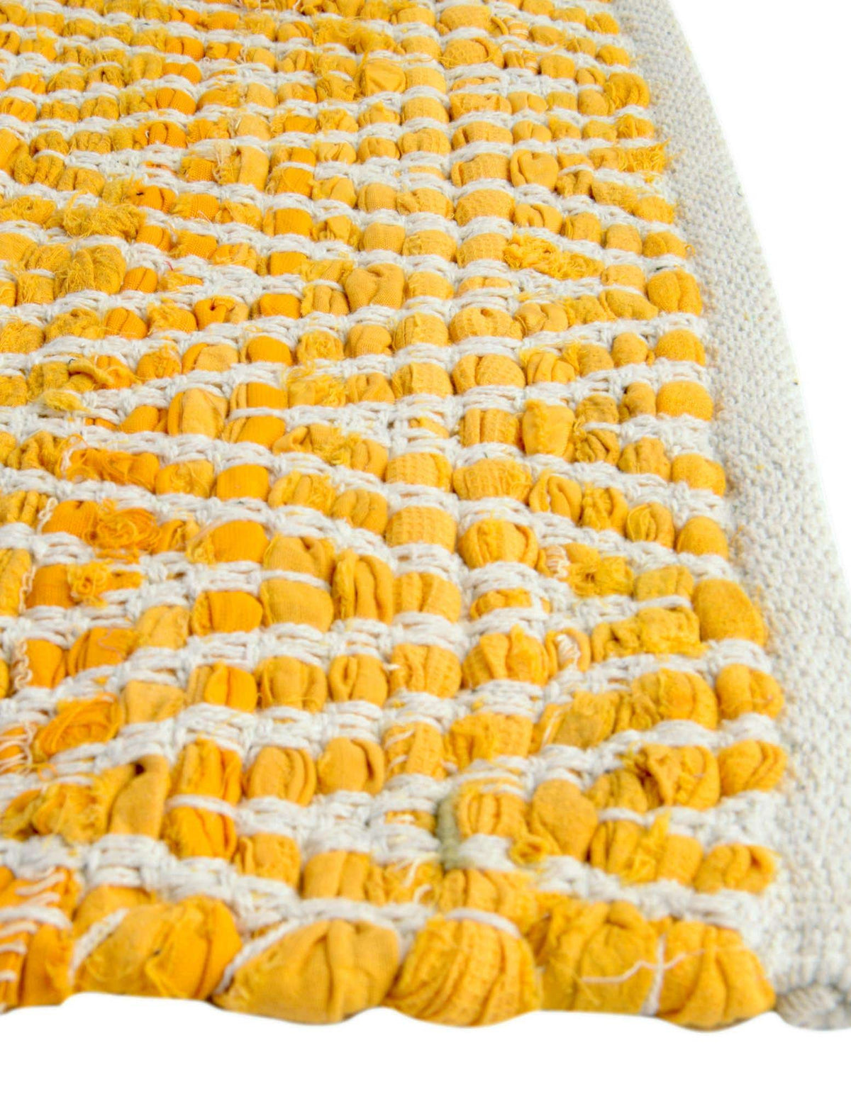 Rechteck Handgeflochten Teppich Chindi Chevron in Gelb von Hadorn™ - Lifestyle Image