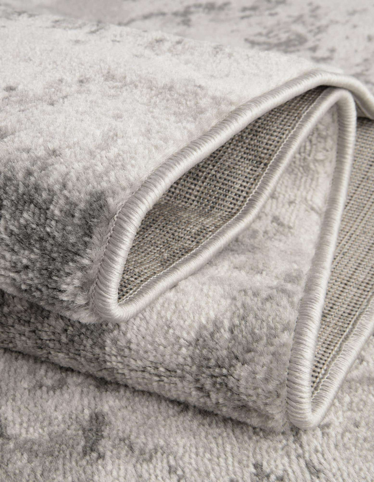 Rund Teppich Metropolis in Hellgrau von Hadorn™ - Lifestyle Image