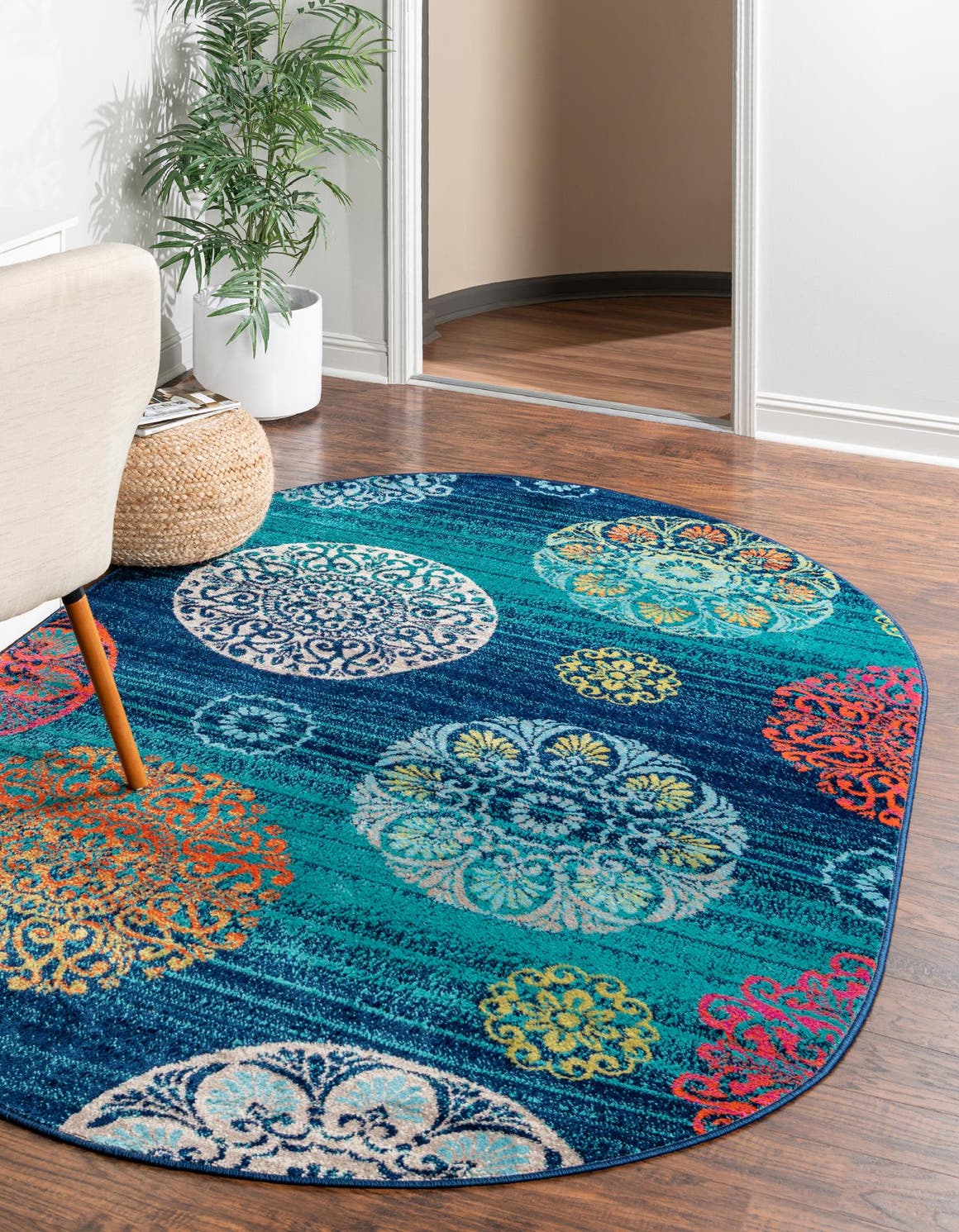 Oval Teppich Azalea in Marineblau von Hadorn™ - Lifestyle Image