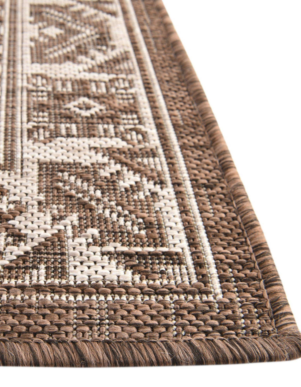 Achteck Outdoor Teppich Outdoor Aztec in Braun von Hadorn™ - Lifestyle Image