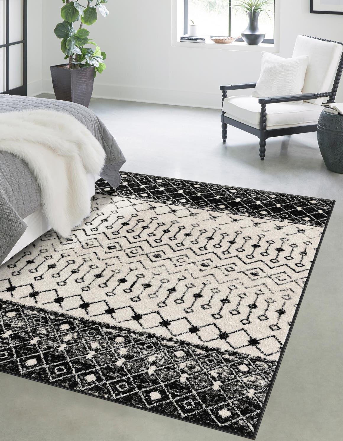 Rechteck Teppich Moroccan Trellis in Schwarz und Weiss von Hadorn™ - Lifestyle Image