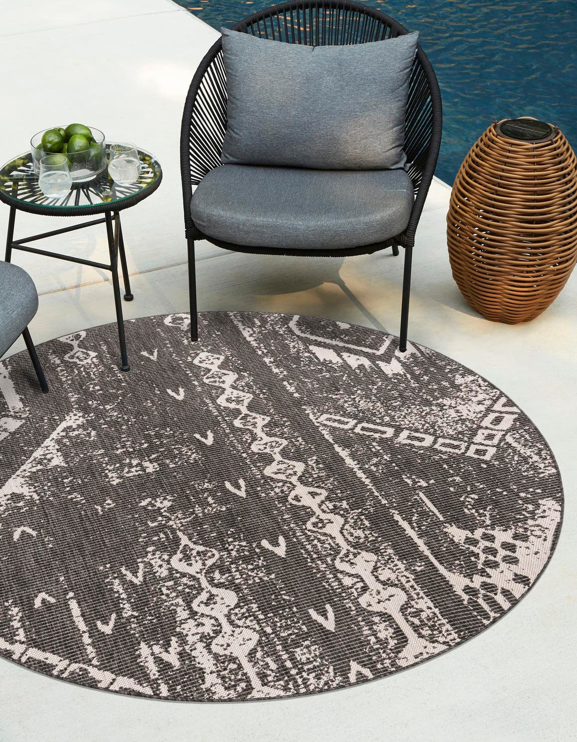 Rund Outdoor Teppich Outdoor Bohemian in Anthrazit von Hadorn™ - Lifestyle Image