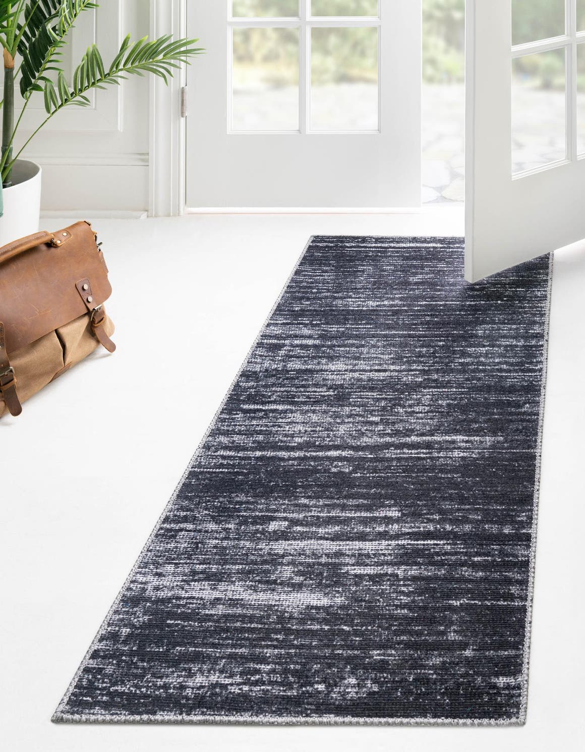 Läufer Teppich Asha in Schwarz von Hadorn™ - Lifestyle Image