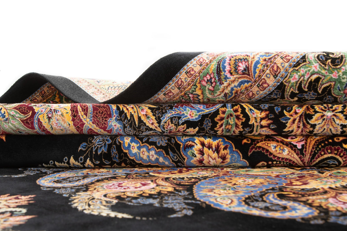 Rechteck Teppich Ghom Design in Schwarz von Hadorn™ - Lifestyle Image