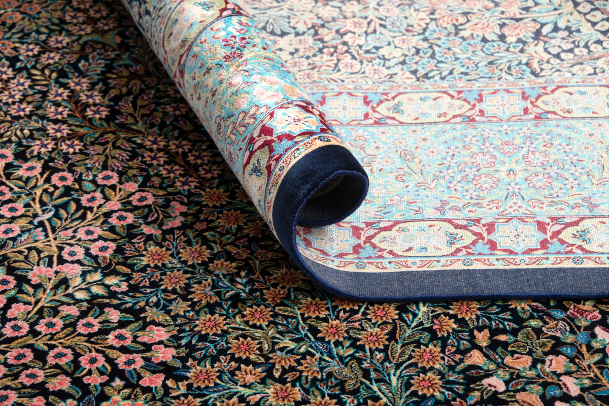 Rechteck Teppich Ghom Design in Dunkelblau von Hadorn™ - Lifestyle Image