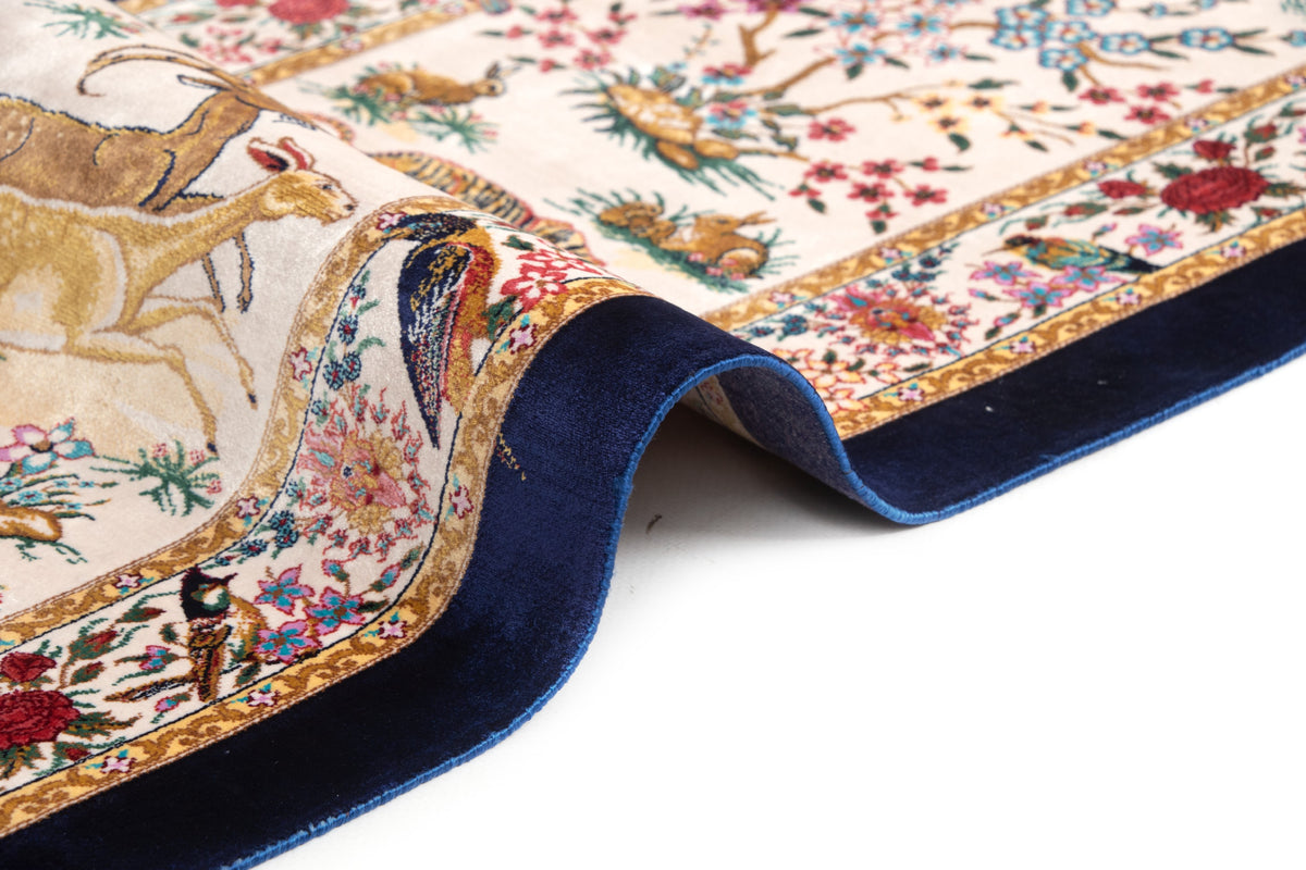 Rechteck Teppich Ghom Design in Dunkelblau von Hadorn™ - Lifestyle Image